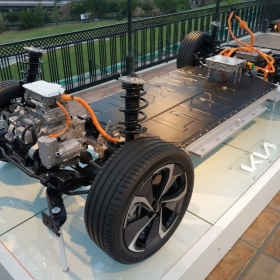 韩国起亚汽车公司发布EV6 电动SUV 最高时速260公里